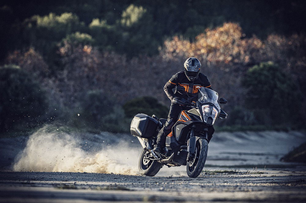 MY21 KTM 1290 SUPER ADVENTURE S